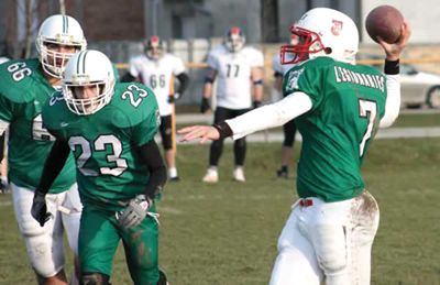 Davor Reves, igrač američkog nogometa: Cornerback iz Srijema
